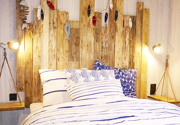 Relaxation in an unusual cabin