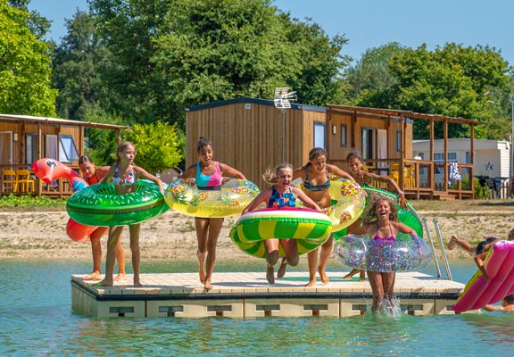 Venez profiter de vacances en camping les pieds dans l'eau ! 