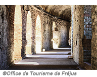 Sites historiques de Fréjus - l’aqueduc et l’amphithéâtre romain
